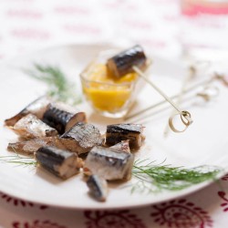 Small mackerel smoked with olive oil